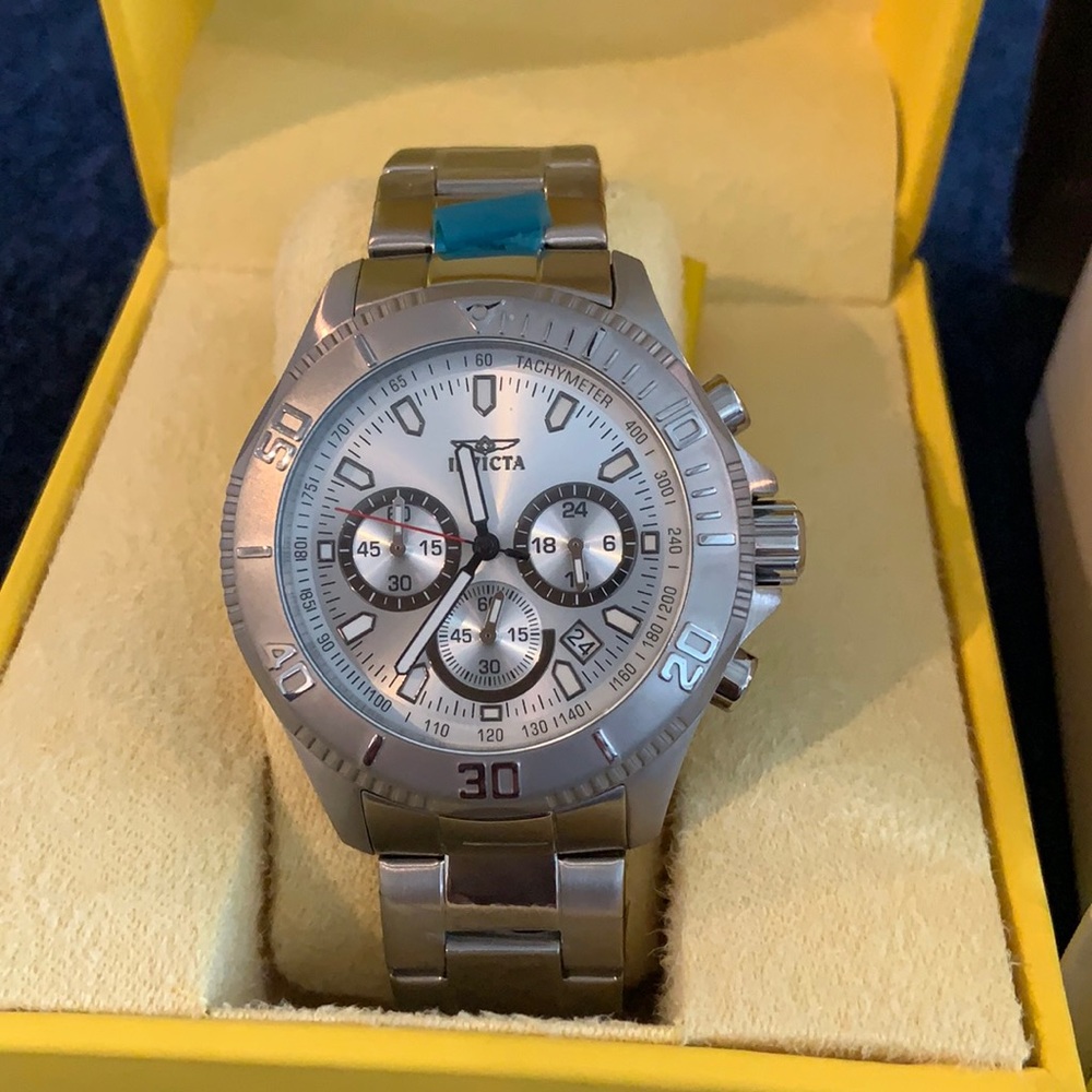 Invicta Mens Watch- New ( Never worn)